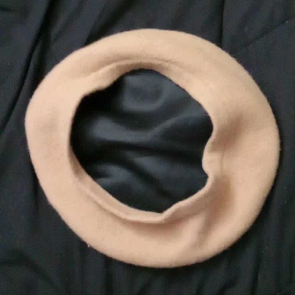 Camel beret - Picture 2 of 2